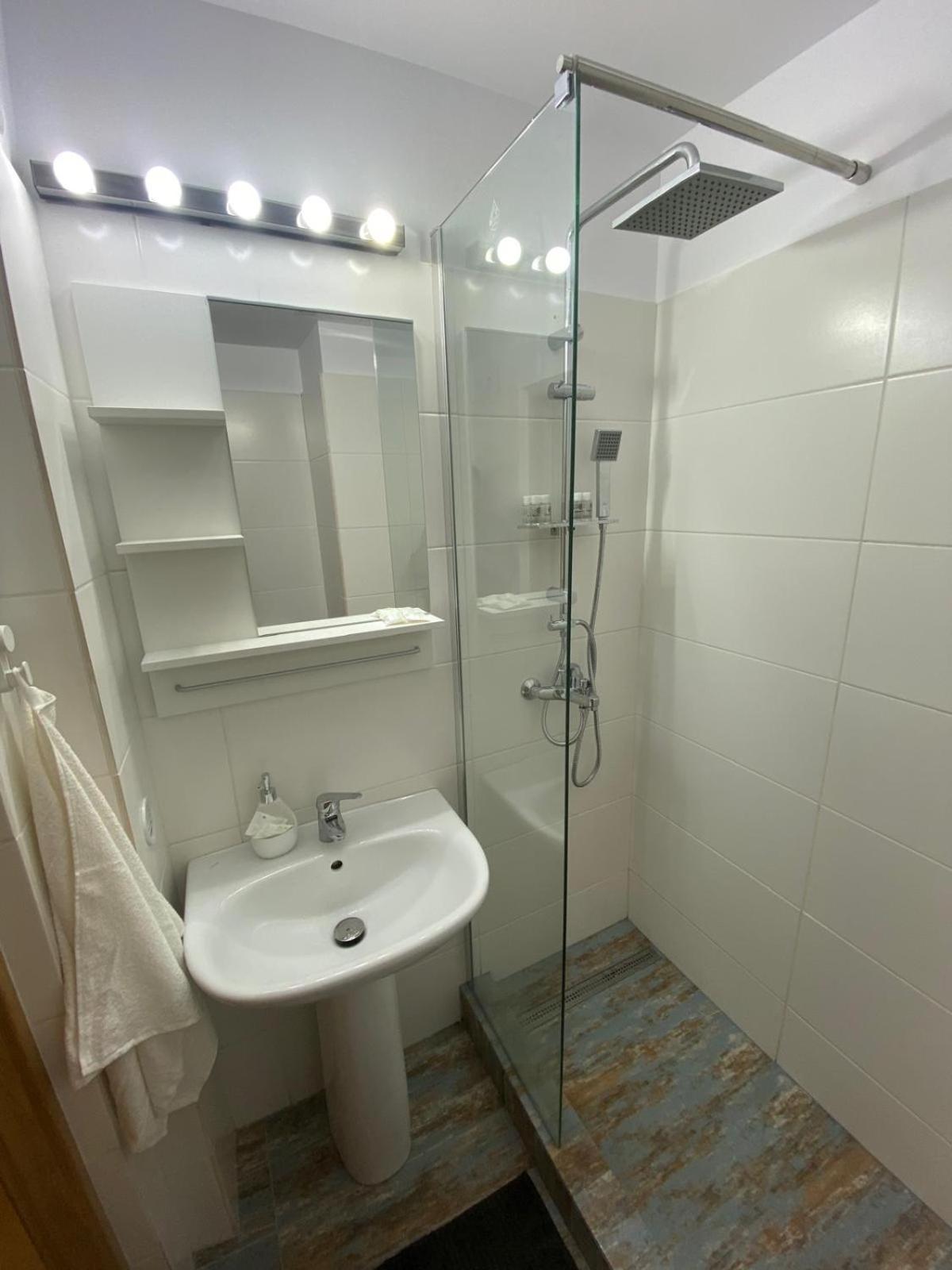 Apartament Apartament Universitate Bukareszt Zewnętrze zdjęcie